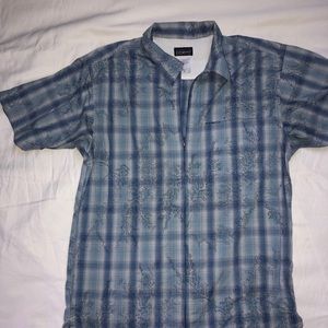 PATAGONIA Mens zip up collar shirt size medium